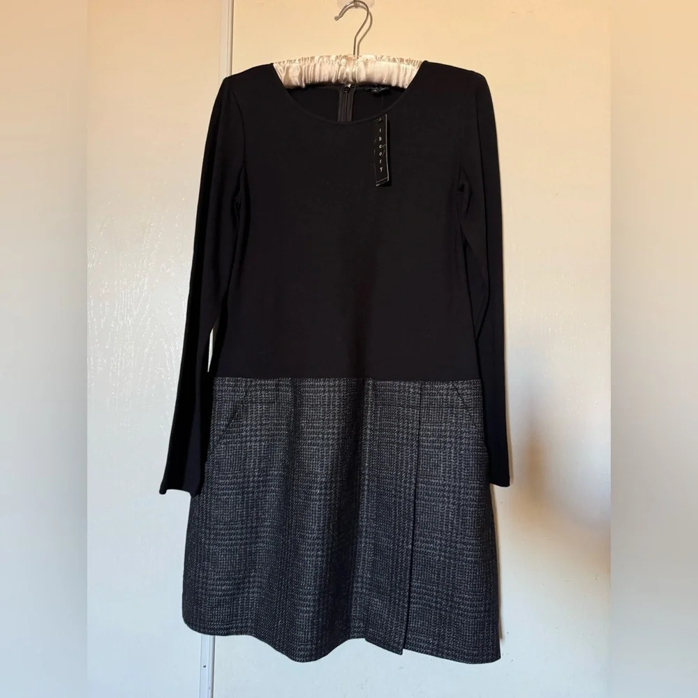 Theory Two-Tone Black and Gray Mini Skirt
